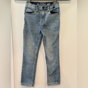 Cat and Jack kid’s jeans size 6. Light wash. Great condition